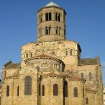 Appel à communication : « Évêques, clercs et religieux l’époque romane » (Issoire, 18-19 octobre 2013)
