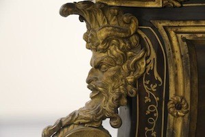 André Charles Boulle, détail en bronze d'un bureau, Lens, Louvre